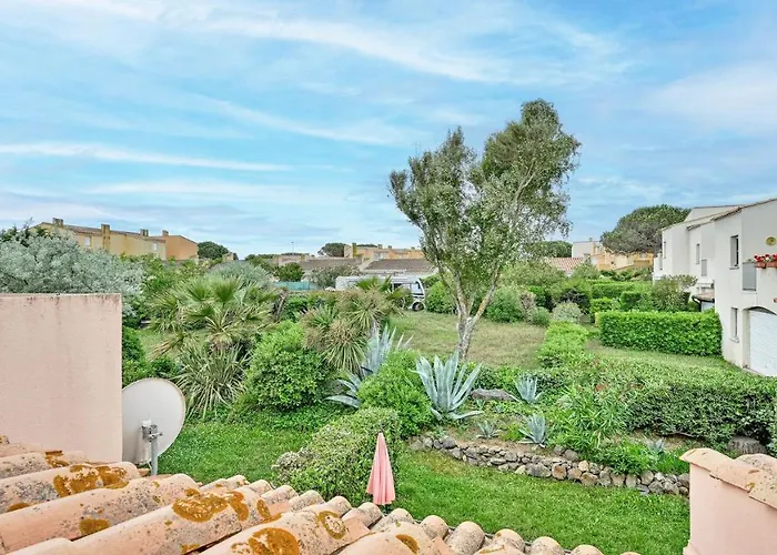 Port Lano- 109- Lumineux- 4 Pers * אגדה