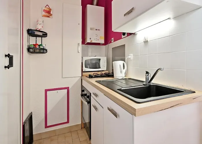 Port Lano- 109- Lumineux- 4 Pers דירה *