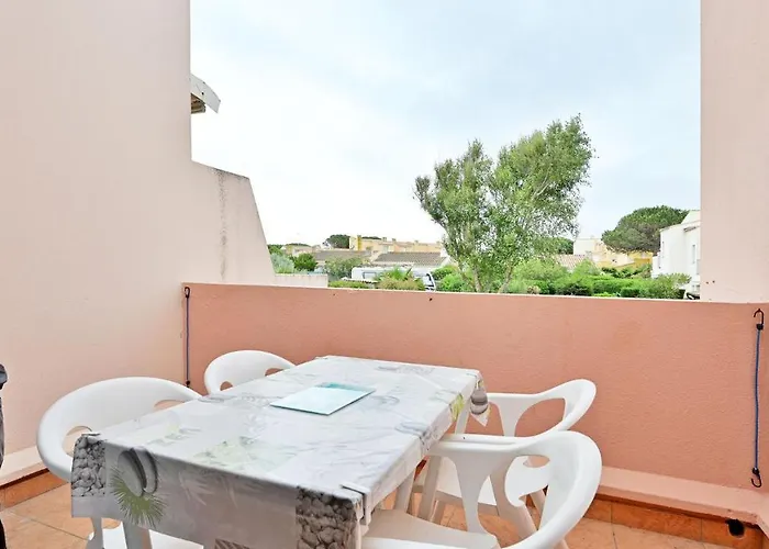 Port Lano- 109- Lumineux- 4 Pers אגדה